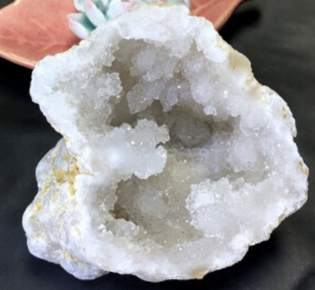 天然白瑪瑙如何進口清關(guān)，您知道多少呢？